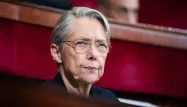 Elisabeth Borne a appelé mercredi à "la retenue et à la décence" après la mort du jeune Thomas.
