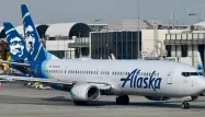 Boeing 737 MAX 9 : Alaska Airlines estime à 150 millions de dollars l'impact de la suspension de vol de ces appareils