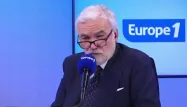 Pascal Praud a discuté avec un commerçant.