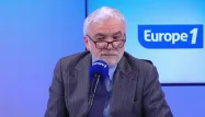 Pascal Praud a discuté avec un propriétaire de chiens.