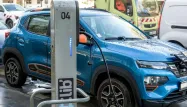Voitures électriques : la recharge sur autoroute a explosé cet été