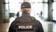 Six personnes ont été blessées par arme blanche, mercredi gare du Nord à Paris, par un homme aussitôt maîtrisé par les policiers sur place.
