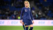 À quelques mois du Mondial de football féminin, les Bleues sont tourmentées par les nombreuses blessures et le retour inattendu d'Hamraoui