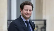 Clément Beaune met en garde à ne pas mettre en danger le droit de grève, après la proposition des sénateurs LR d'interdire de faire grève certains jours.