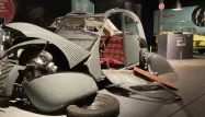 La 2CV disloquée du "Corniaud" s'exposent au musée de l'automobile de Mulhouse.