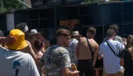 Le Teknival, grand-messe de la musique techno, devrait rassembler au plus fort près de 30.000 personnes à Villegongis, dans l'Indre.