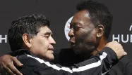 L'Argentin Diego Maradona et le Brésilien Pelé n'ont jamais reçu le plus prestigieux des trophées individuels, le Ballon d'Or