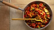 La ratatouille 100% française tend à disparaître sous l'effet du déficit commercial.