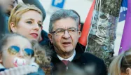 Les Insoumis Clémentine Autain et Jean-Luc Mélenchon ont pris part au défilé à Paris.