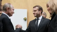 Emmanuel Macron et Vladimir Poutine vont s'entretenir lundi pendant de longues heures.