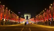 Les Champs Elysée étaient presque vides le soir du Nouvel An.