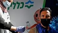 Plus de la moitié de la population israélienne a reçu une première dose du vaccin.