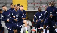 L'équipe de France s'entraine avant son match de dimanche face au Kazakhstan.