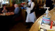 Un maximum de six personnes sera autorisé à table en intérieur dans les bars et restaurants.