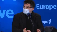 Patrick Pelloux déplore le retard pris par la campagne de vaccination.