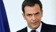 Olivier Véran s'est dit mardi "ouvert à l’idée d’une approche territoire par territoire dans la levée des mesures de freinage".