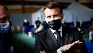 Emmanuel Macron se lance dans un tour de France politique, à un an de la présidentielle