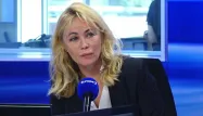 Emmanuelle Béart était l'invitée d'Europe 1 ce mercredi matin pour présenter le film "L'Étreinte".