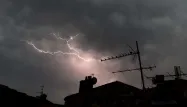 Alerte orange aux orages dans trois départements.