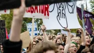 Des manifestations sont organisées en Pologne pour défendre le droit à l'avortement.