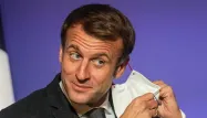 emmanuel macron masque