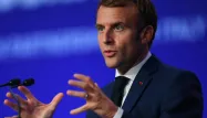 Emmanuel Macron a écarté la mise en place d'un confinement pour les non-vaccinés.