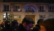 Manifestation devant le théâtre des Bouffes du Nord à Paris Lucas BARIOULET / AFP