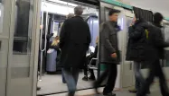 Le trafic sera encore très perturbé lundi dans les transports parisiens.