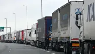 L'UFR-CFDT, premier syndicat du transport routier, a appelé les salariés du secteur à débrayer le 7 mai.