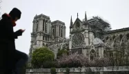 La cérémonie se déroulera à Notre-Dame alors que la France est plongée dans le confinement et que les travaux de consolidation de l'édifice ont été stoppés.