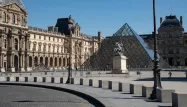 Louvre Paris vide coronavirus