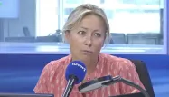 Anne-Sophie Lapix détaille les mesures sanitaires prises pour assurer le direct du "Grand échiquier" sur France 2 jeudi soir.
