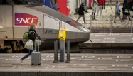 La SNCF continue d'échanger et rembourser sans frais les billets grandes lignes jusqu'au 1er novembre.