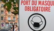 Le port du masque est rendu obligatoire dans certains lieux fréquentés de Lyon (photo d'illustration)