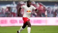 il a crevé l'écran contre l'Atlético, mais Dayot Upamenaco reste méconnu en France, son propre pays: le défenseur central de Leipzig aura l'occasion de briller mardi (21h00), contre les stars du Paris SG en demi-finale de Ligue des champions.
