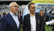 Le propriétaire de l'OM Franck McCourt, à gauche, avec le président du club Jacques-Henri Eyraud.