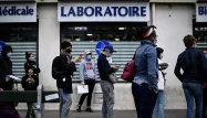 La France a enregistré 10.593 nouveaux cas de Covid-19 en 24 heures, nouveau record depuis le lancement des tests à grande échelle dans le pays.