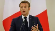 Emmanuel Macron devrait annoncer mercredi de nouvelles mesures sanitaires.