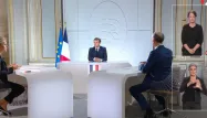 Emmanuel Macron annonce des mesures d'aides pour les bénéficiaires des minima sociaux.