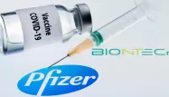 Les premières doses du vaccin Pfizer BioNTech arrivent en France samedi matin.