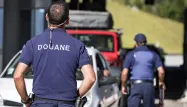 Un jeune homme de 22 ans avait été arrêté par les douaniers en possession d'explosifs et d'un drone.