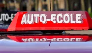 Les auto-écoles dénoncent le manque de cohérence des mesures de restriction sanitaires.