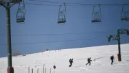 Les stations de moyenne montagne se sont habituées à l'irrégularité des chutes de neige.