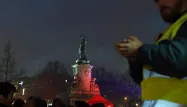 A Paris, la "nuit jaune", qui devait se tenir place de la République, a vite été écourtée.