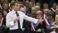 Emmanuel Macron multiplie les rencontres avec les maires.