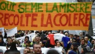 Des milliers de personnes ont défilé dans le calme pour une nouvelle "marche de la colère" contre le mal-logement à Marseille.
