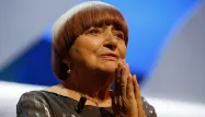 Agnès Varda "nous ouvrait les yeux, renversait nos regards, nous réapprenait à voir", a décrit Emmanuel Macron.