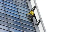 Spider-man, Alain Robert, tour Engie crédit : BERTRAND GUAY / AFP - 1280
