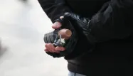 Les grenades GLI-F4 ne doivent pas être confondues avec les grenades de désencerclement, qui leur ressemblent pourtant.