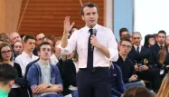 Emmanuel Macron s'est exprimé jeudi devant un millier de jeunes en Bourgogne.